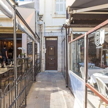 Appartement Authentique Situe En Plein Centre D'Антиб Екстериор снимка