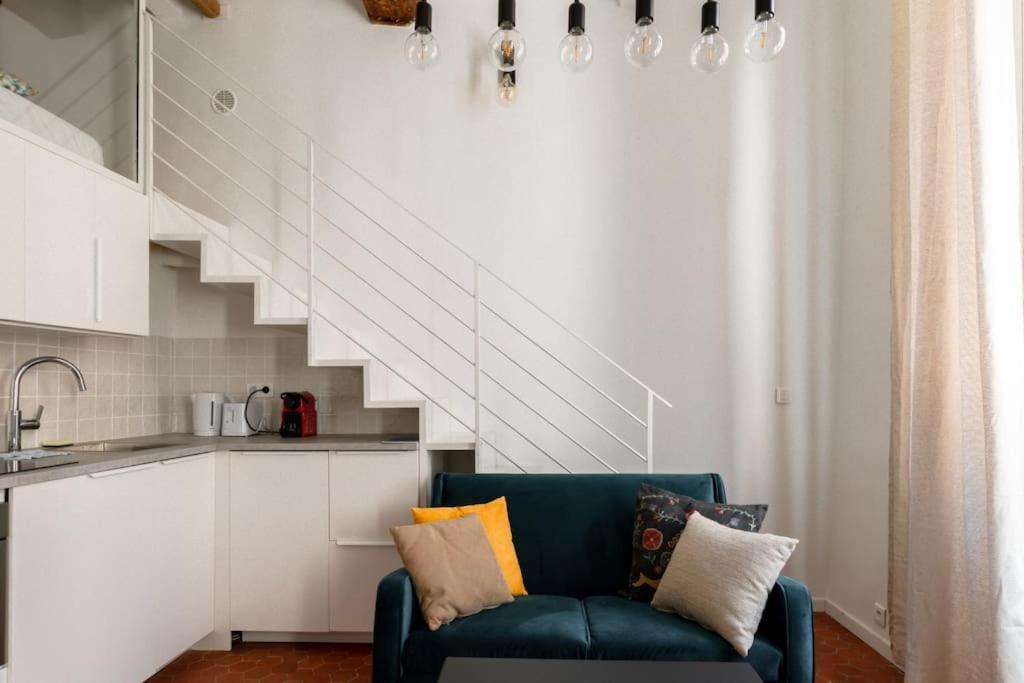 Appartement Authentique Situe En Plein Centre D'Антиб Екстериор снимка