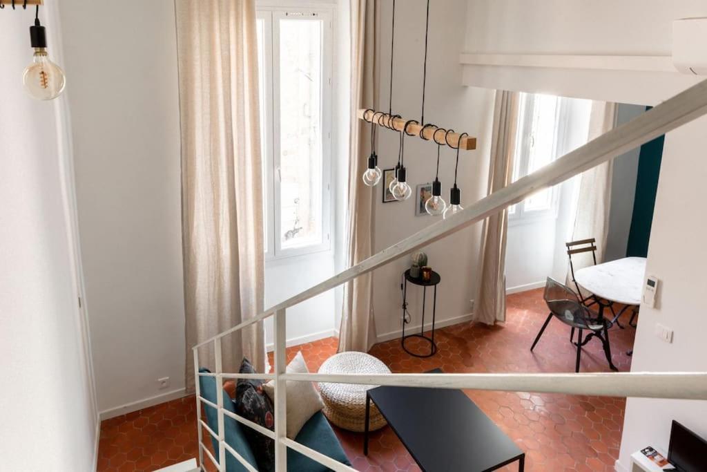 Appartement Authentique Situe En Plein Centre D'Антиб Екстериор снимка
