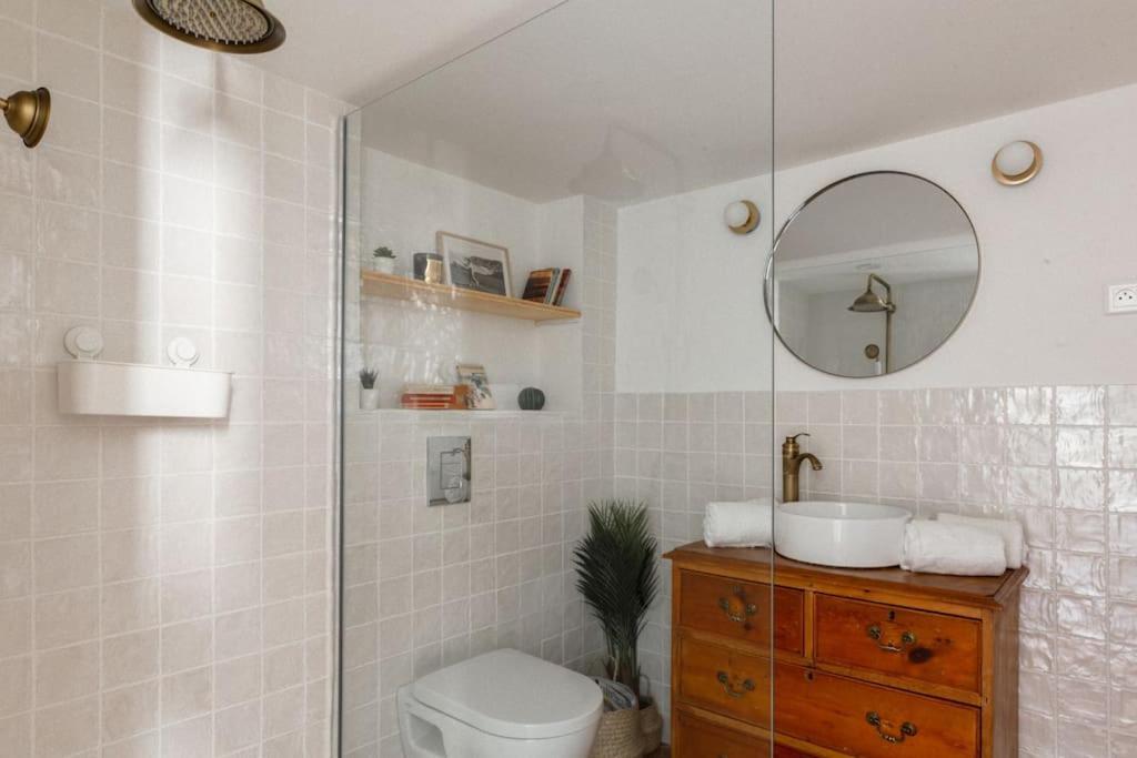 Appartement Authentique Situe En Plein Centre D'Антиб Екстериор снимка